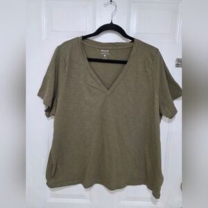 Madewell Women's T-Shirt Short Sleeve V-Neck Green Size 1X